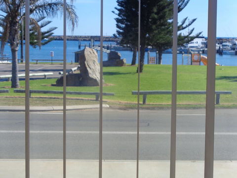 Denison Waterfront - Queensland Tourism 3