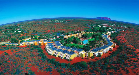 Desert Gardens Hotel - QLD Tourism 0