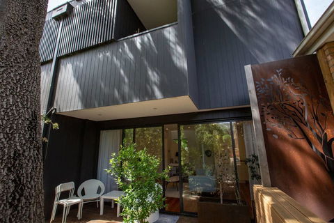 Designer Taste 2BR Townhouse@Hawthorn - Queensland Tourism 1