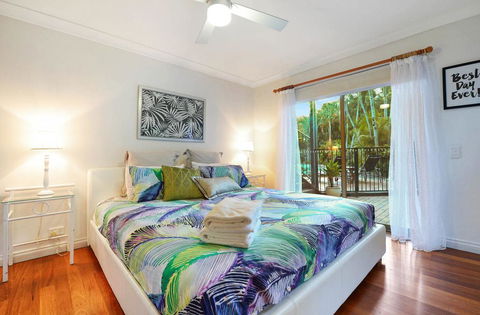 Diggers Beach Surf House - Queensland Tourism 1