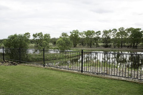 Direct Hotels - Villas On Rivergum - QLD Tourism 2