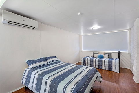 Dirigeree Street, 4 - Queensland Tourism 1