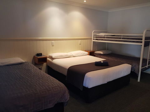 Dirranbandi Motor Inn - Queensland Tourism 1