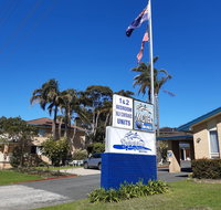 Dolphins of Mollymook Motel and Fifth Green Apartments - QLD Tourism