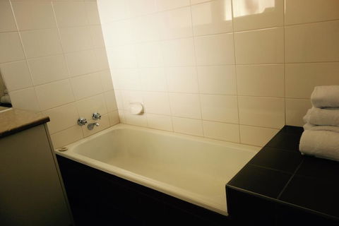 Dorset Gardens Hotel - Queensland Tourism 2