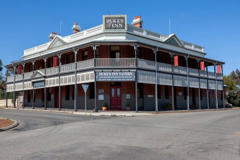 Duke's Inn - QLD Tourism 0