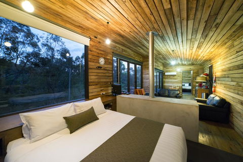 DULC Cabins - QLD Tourism 3