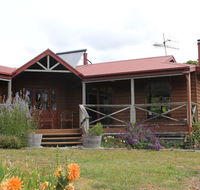 Eagle's Roost Farmstay BB - QLD Tourism