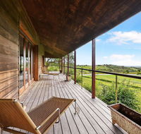 Eagles Rest  Maluna Vineyard - Queensland Tourism