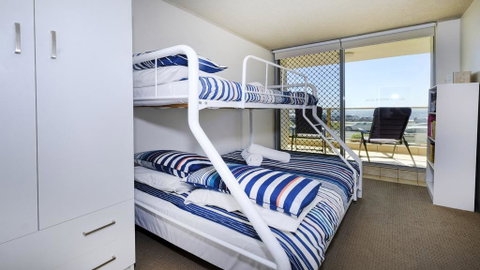 Ebbtide 3 - On Main Beach! - QLD Tourism 1