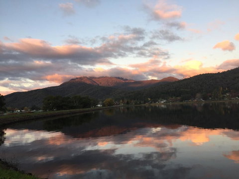 Eco Villa Mt. Beauty-Near Falls Creek & Bright - QLD Tourism 3