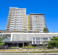 Elite elegance 2BRHamilton APT with Parking - QLD Tourism