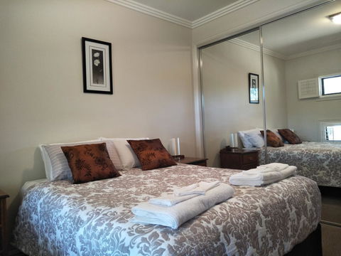 Eliza Village B&B - Queensland Tourism 1