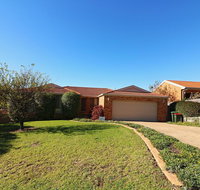 Ella Bleu - QLD Tourism