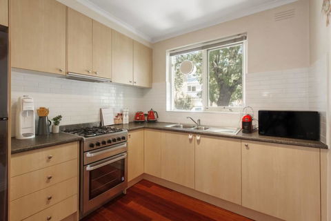 Elle Apartments By Ready Set Host - QLD Tourism 3