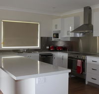 Elm Cottage - QLD Tourism