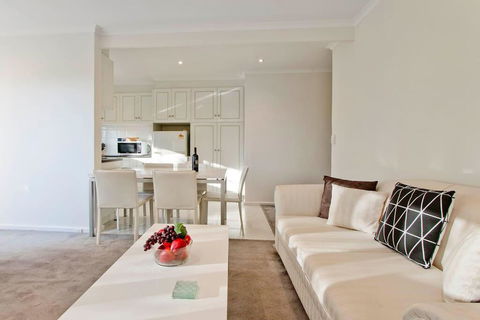 Elwood Seaside 2 Bed Retreat - QLD Tourism 0