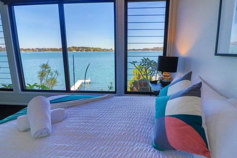 Elysium Lakehouse - QLD Tourism 0