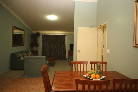 Emerald Explorers Inn - QLD Tourism 2