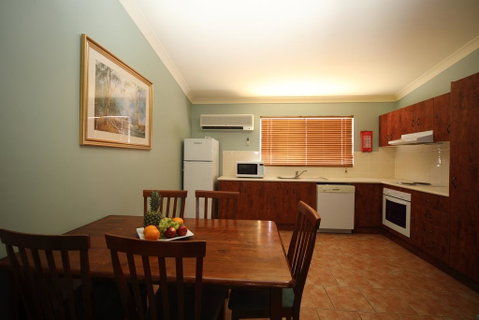 Emerald Explorers Inn - QLD Tourism 3