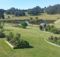 Emu Lodge Country Retreat - QLD Tourism