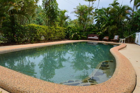 Endless Summer - QLD Tourism 0