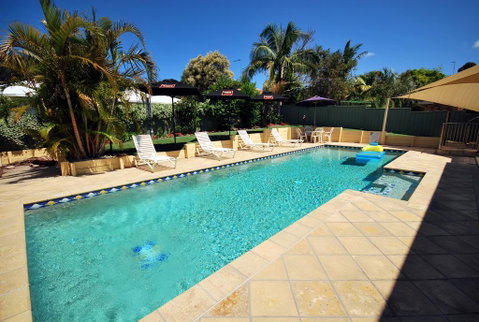 Endless Summer - QLD Tourism 0