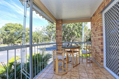 Enjoy Sunsets And Waterviews From Your Private Balcony - QLD Tourism 0