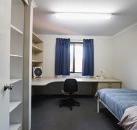 Erica Underwood House 6 Bedroom Flat