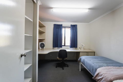 Erica Underwood House 6 Bedroom Flat - QLD Tourism 0