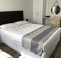 Escape On Lake - QLD Tourism