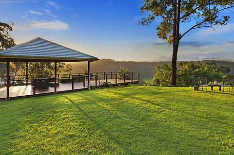Escarpment Retreat & Day Spa For Couples - QLD Tourism 0