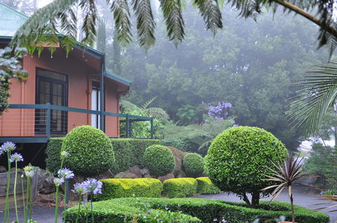 Escarpment Retreat & Day Spa For Couples - QLD Tourism 1