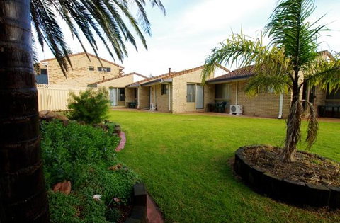 Esperance Beachfront Resort - QLD Tourism 0
