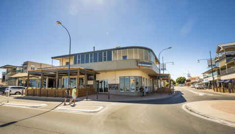 Esplanade Hotel Adelaide - Queensland Tourism 0
