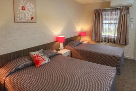 Everton Park Hotel - QLD Tourism 1