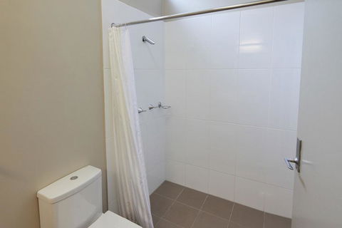 Everton Park Hotel - QLD Tourism 3