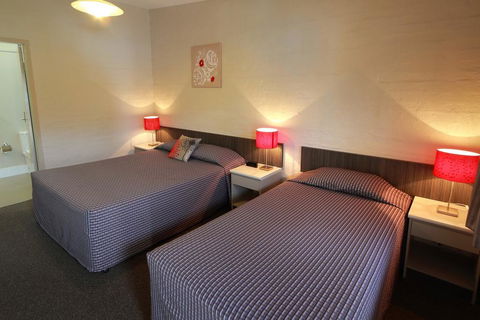 Everton Park Hotel - QLD Tourism 0
