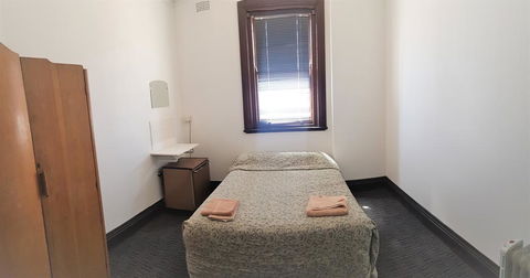 Exchange Hotel Blayney - QLD Tourism 1