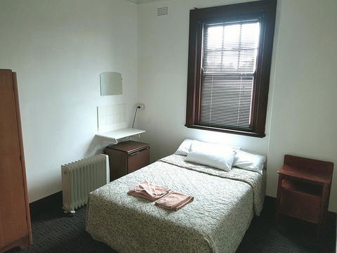 Exchange Hotel Blayney - QLD Tourism 0