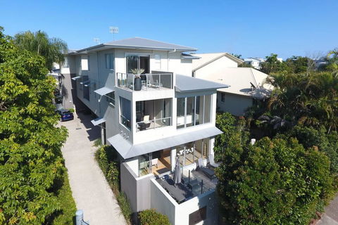 Fabulous 3 Bedroom Noosa Townhouse - QLD Tourism 0