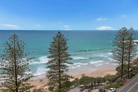 FABULOUS BEACHFRONT POSITION - QLD Tourism 0