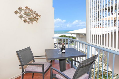 FABULOUS BEACHFRONT POSITION - QLD Tourism 1