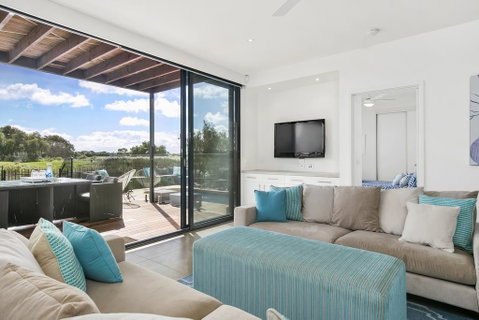 Fabulous Home - Families Only - QLD Tourism 3
