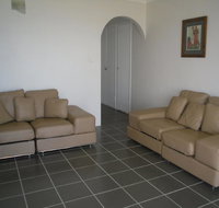 Fabulous location - Ground Floor Waterfront Unit Clearview Apartments - QLD Tourism