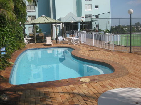 Fairthorpe Apartments - QLD Tourism 1