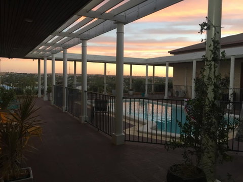 Fairway Manor Accomodation - QLD Tourism 3