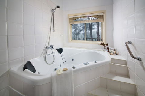 Falls Mountain Retreat Blue Mountains - QLD Tourism 3