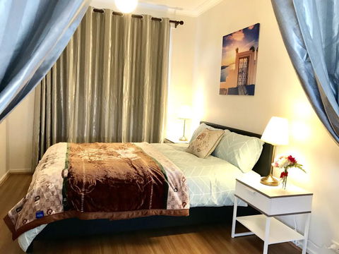 Family Home In Prime Location Melbourne - Queensland Tourism 0