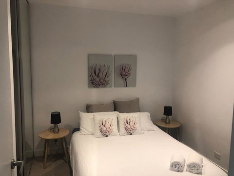 Fantastic Fitzroy - Huge House For A Magical Time! - QLD Tourism 2